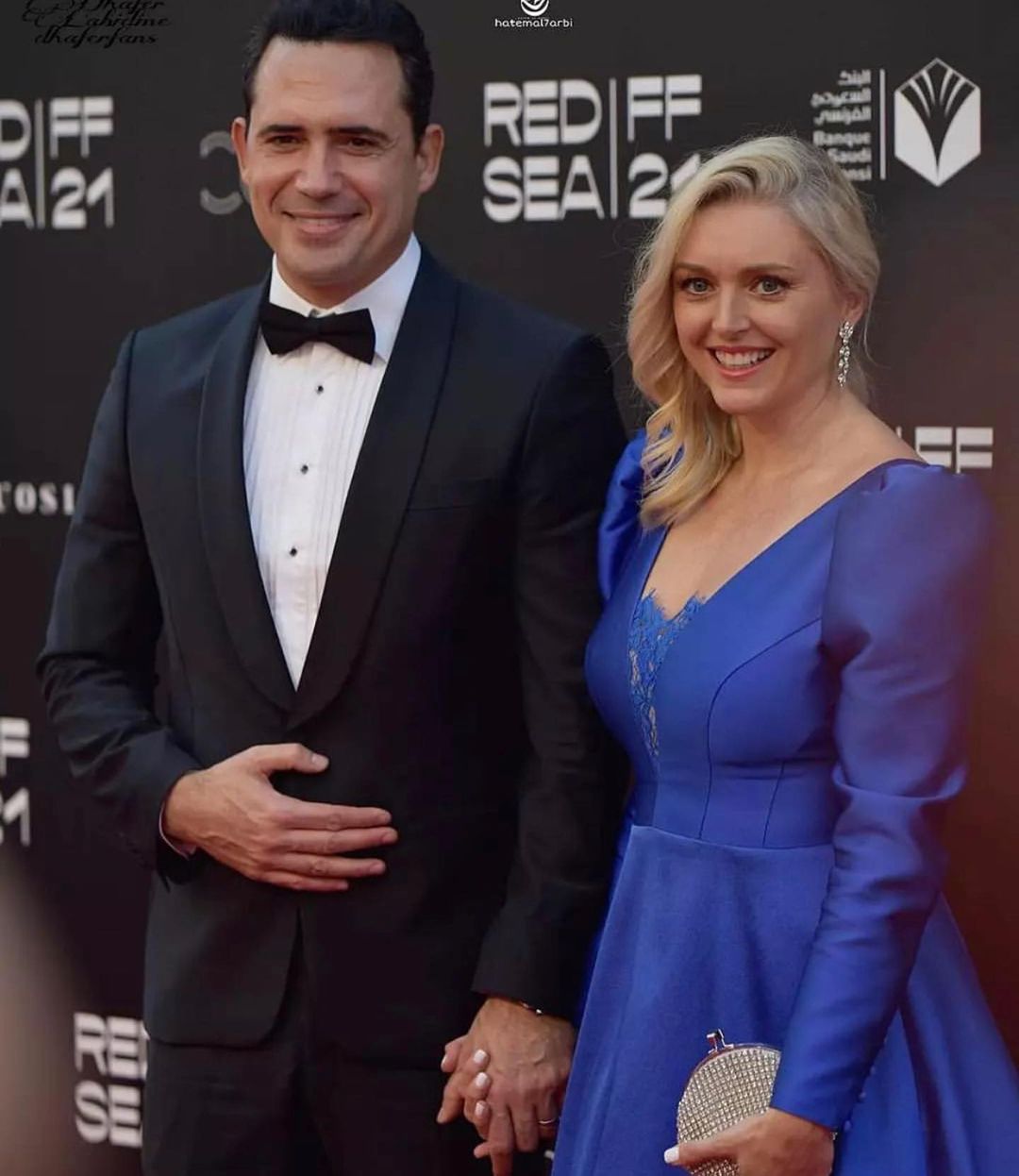 ظافر العابدين مع زوجته 