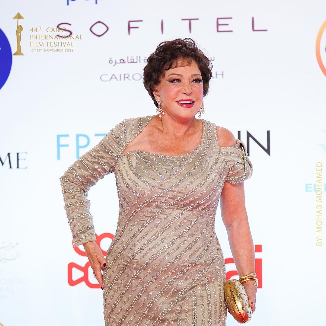 النجمة لبلبة فازت بجائزة الهرم الذهبي من مهرجان القاهرة السينمائي