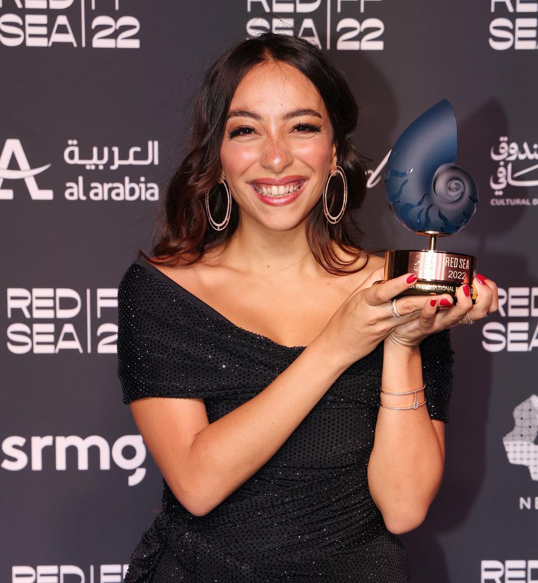 النجمة سارة طيبة 