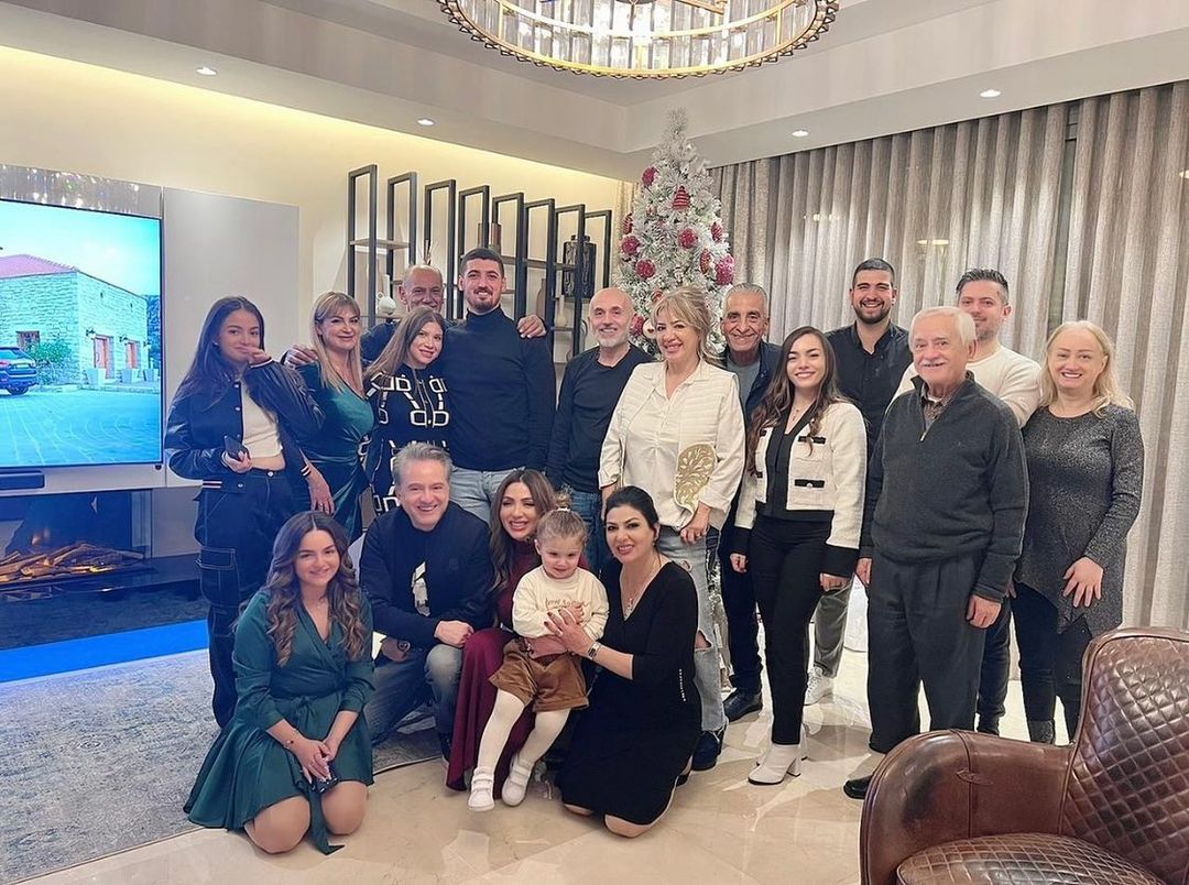 مروان خوري مع أفراد عائلته