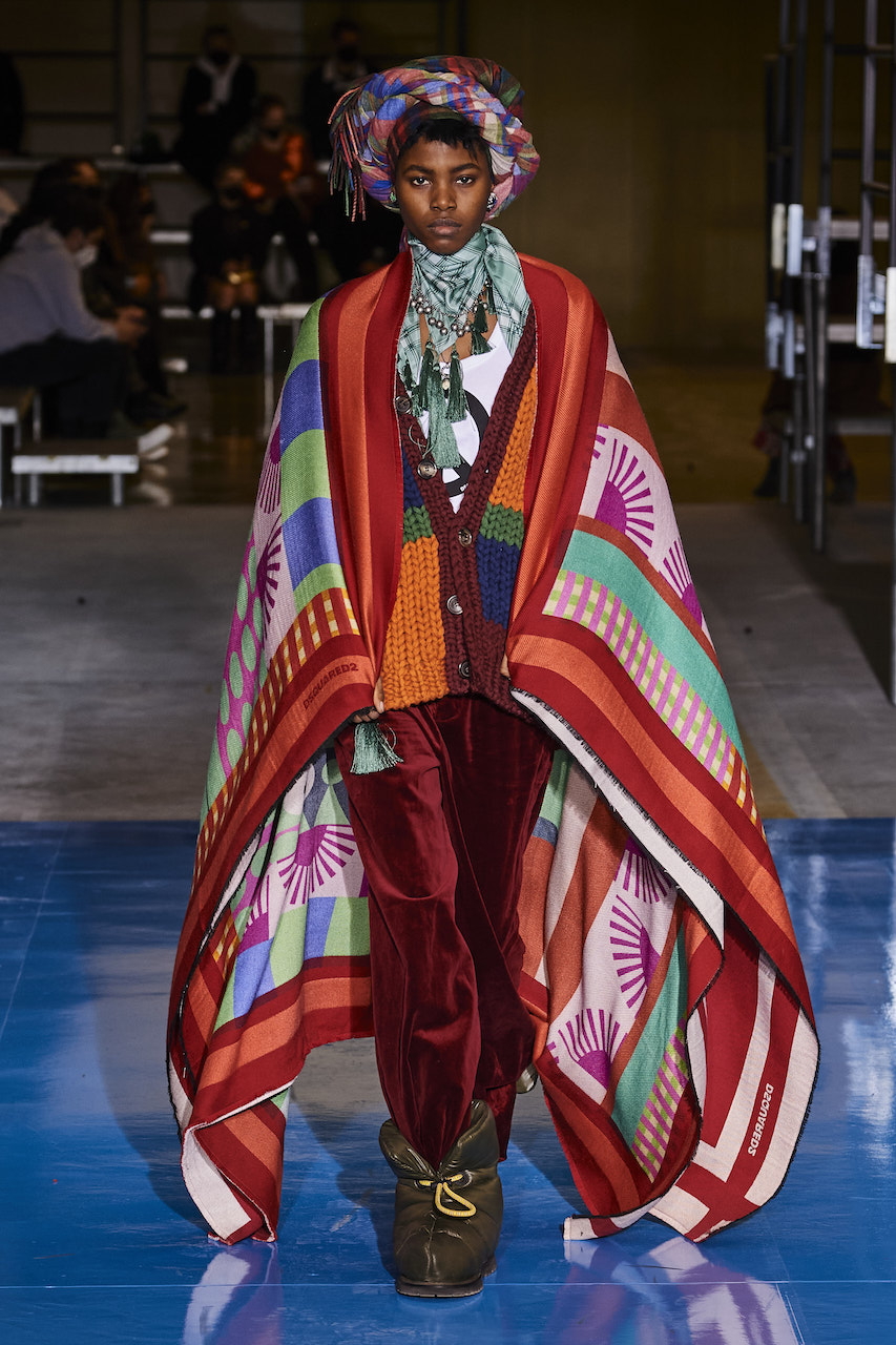  كاب ملون من DSquared2