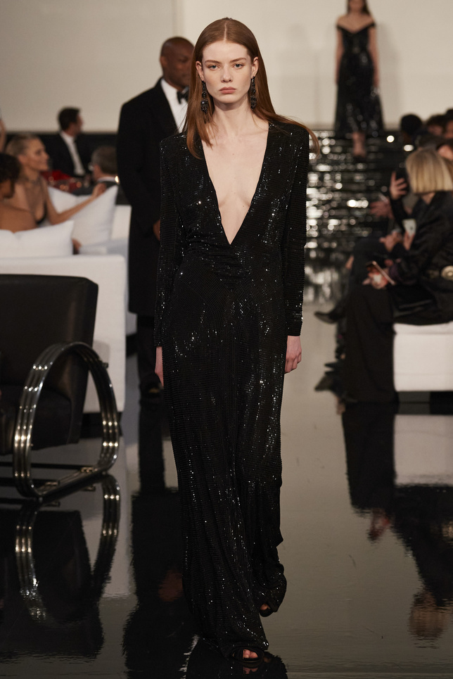 فستان أسود بالترتر من Ralph LAuren