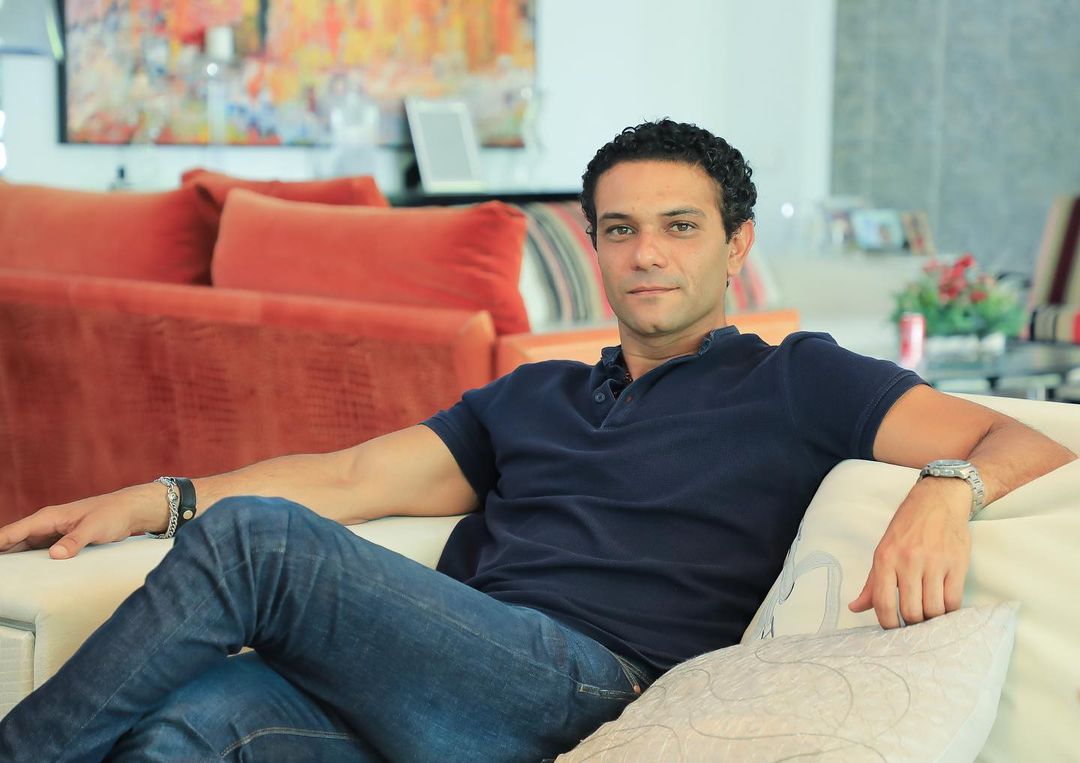 آسر ياسين بطل فيلم "الوعد" مع الفنانة روبي