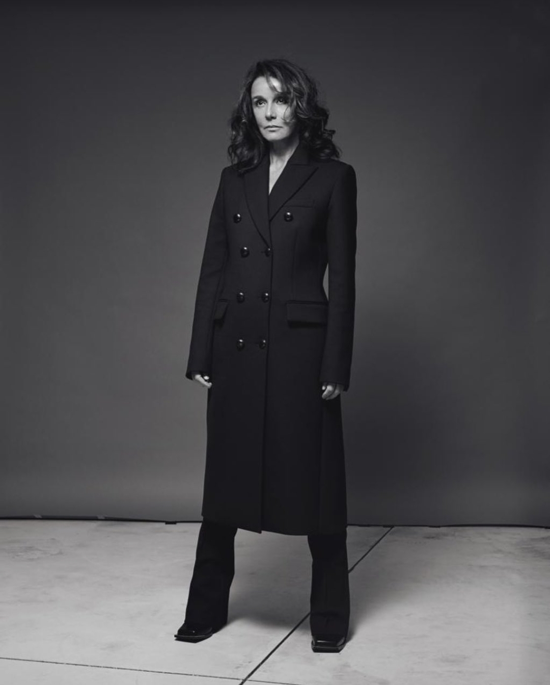 إطلالة تعبر عن الجدية