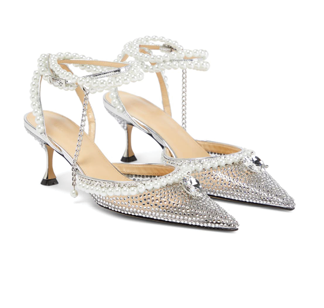 حذاء شفاف مع تفاصيل لؤلؤية من "ماتش أند ماتش" MACH & MACH لدى  MYTHERESA
