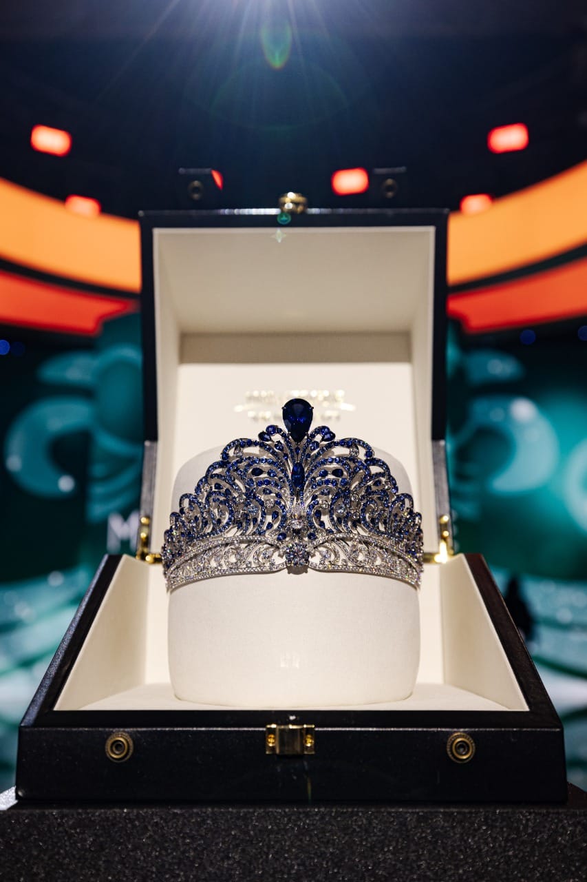 تاج Mouawad MISS UNIVERSE Force for Good Crown