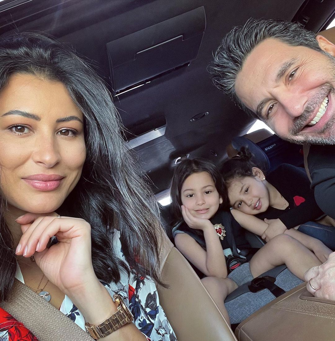 وسام بريدي وأسرته يحتفلان بعيد الحب