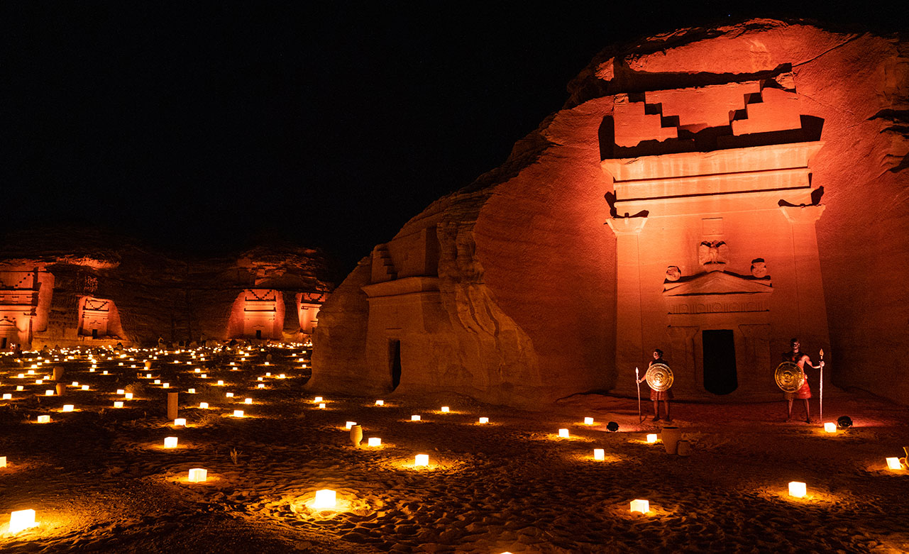  مساء الحجر تجربة مميزة في العلا  