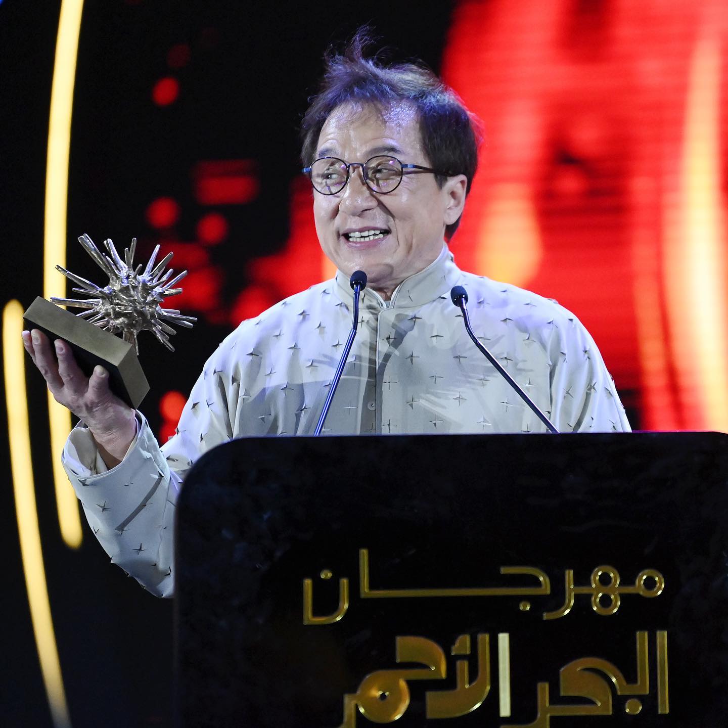  تكريم جاكي شان في الدورة السابقة من مهرجان البحر الأحمر السينمائي 