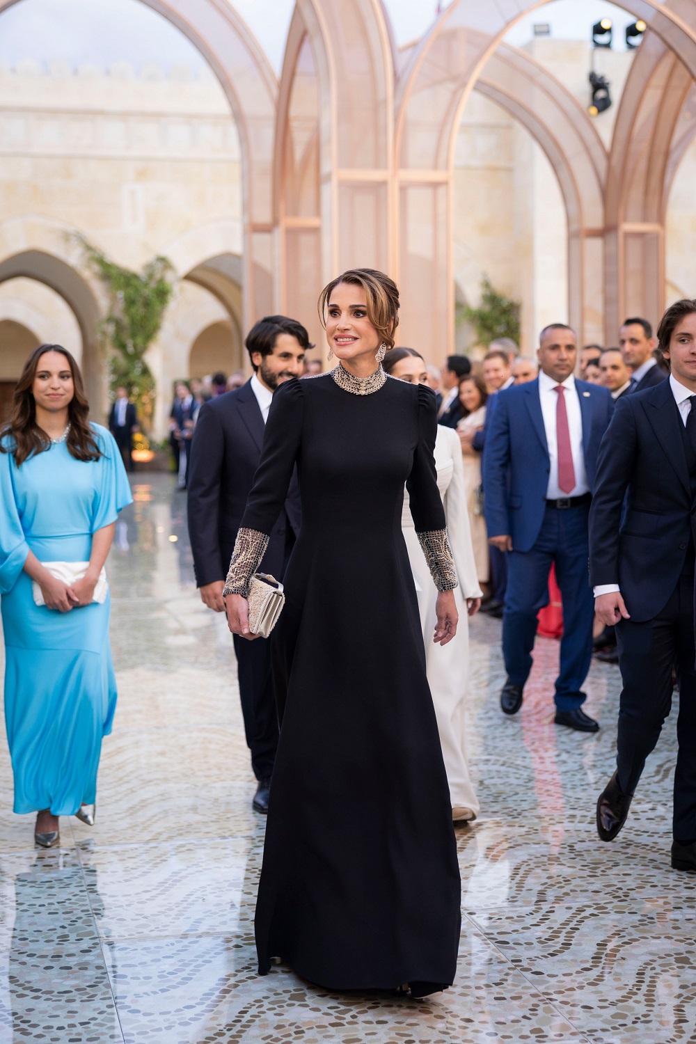 خلال حفل الاستقبال في قصر الحسينية بمناسبة زفاف صاحب السمو الملكي الأمير الحسين بن عبدالله الثاني، ولي العهد، على صاحبة السمو الملكي الأميرة رجوة الحسين Royal Hashemite Court