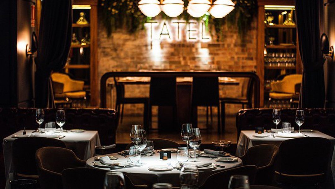  تجربة فاخرة بانتظاركم في مطعم تايتل 