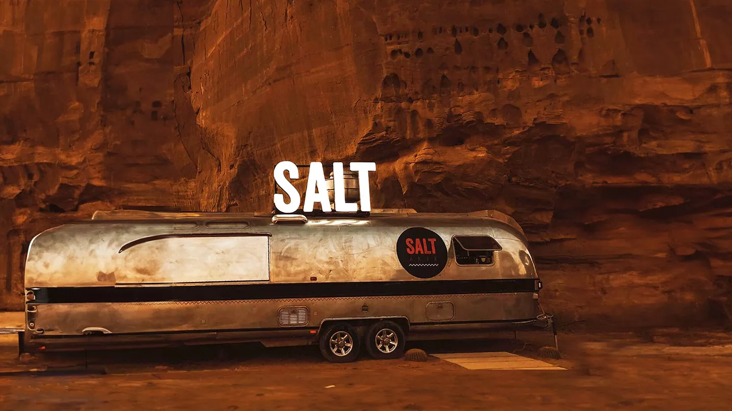  موقع مميز لعربة الطعام سولت في أحضان جبل الفيل 