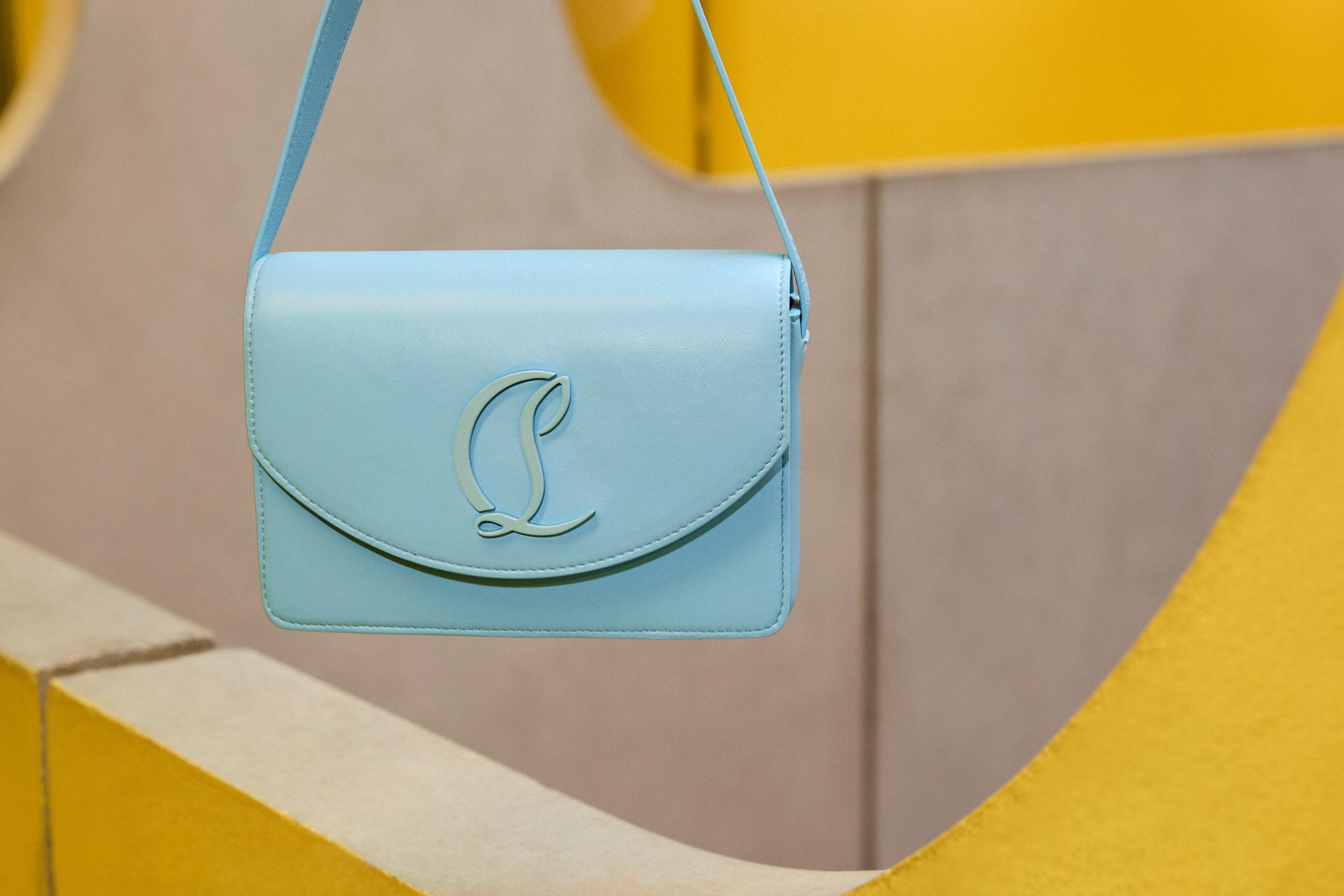 الأزياء النسائية لربيع/صيف 2024