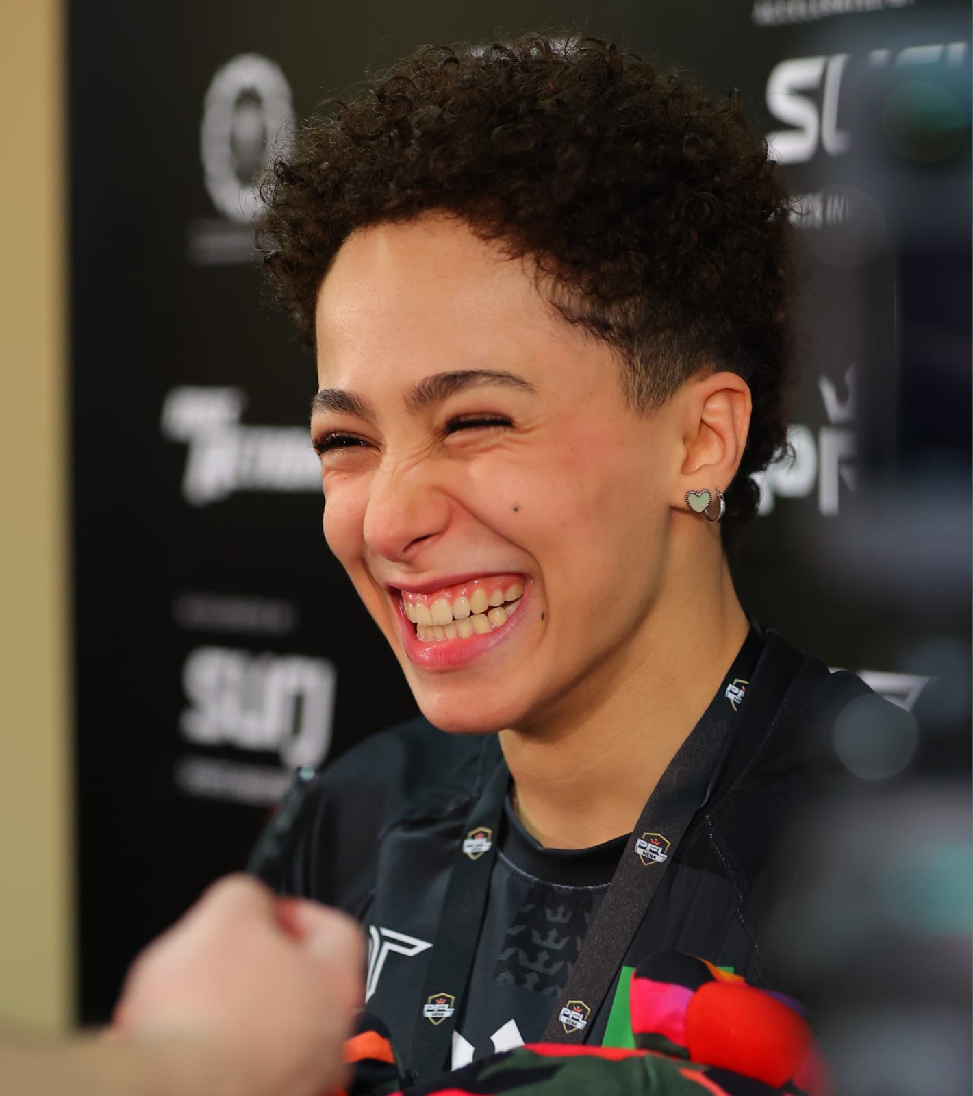  بسمة الانتصار 