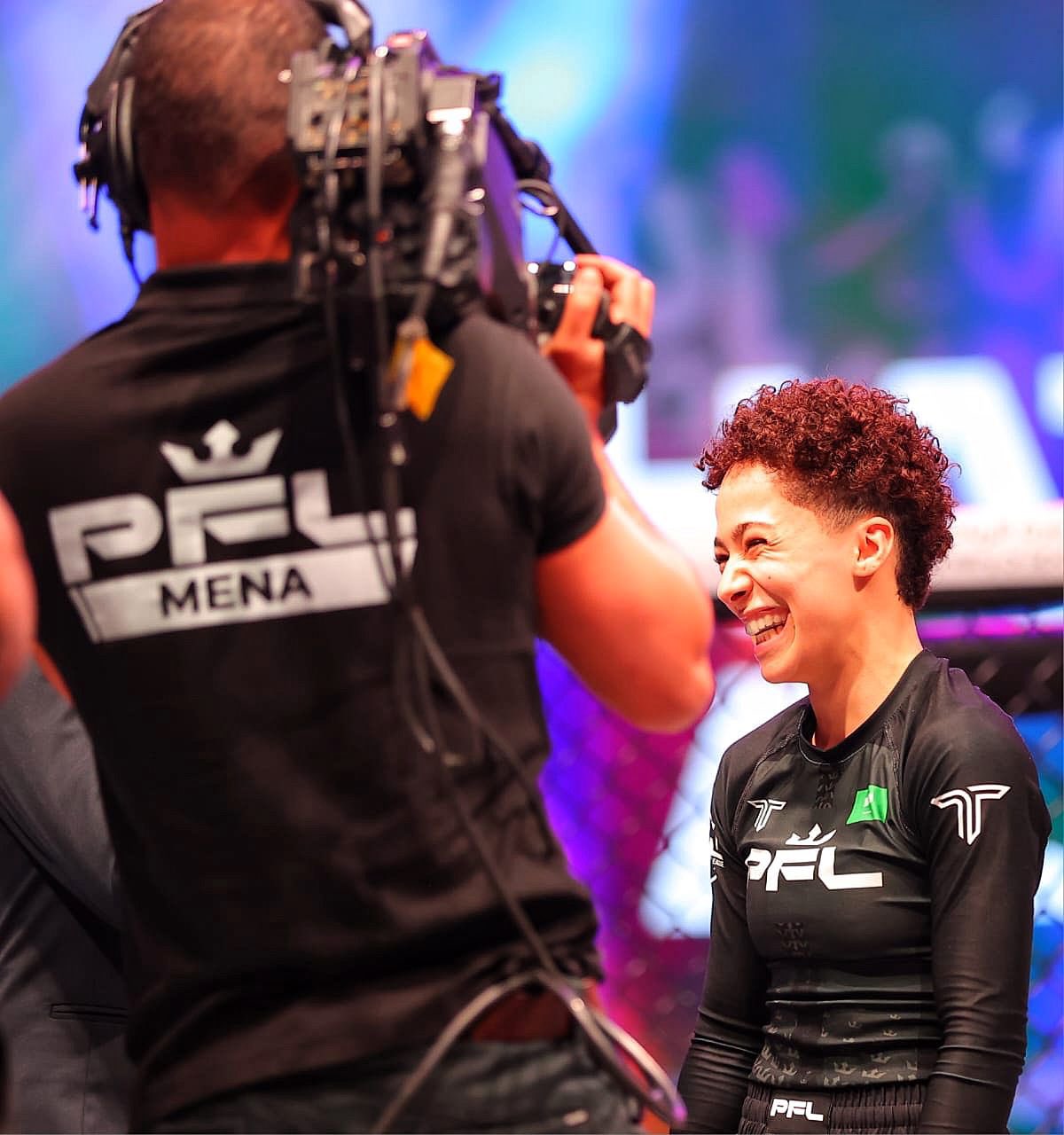  هتان السيف وسعادة النصر في دوري المقاتلين المحترفين. 