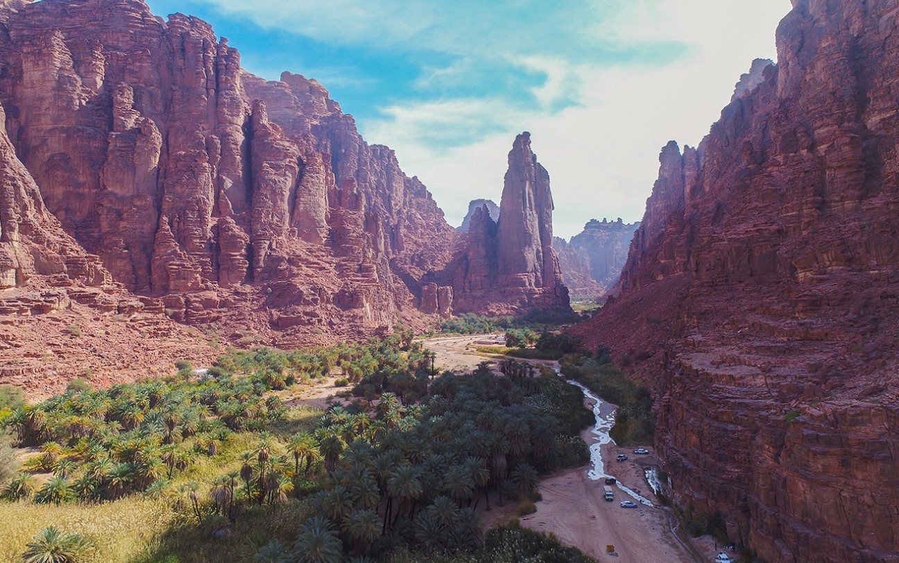 وادي الديسة أحد أجمل الوجهات لعشاق الهايكنج بالمملكة 