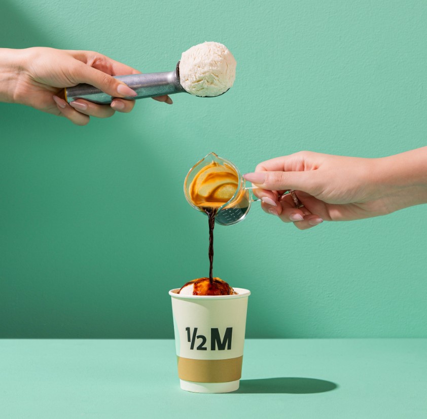  القهوة المميزة مع الآيس كريم في هاف مليون 