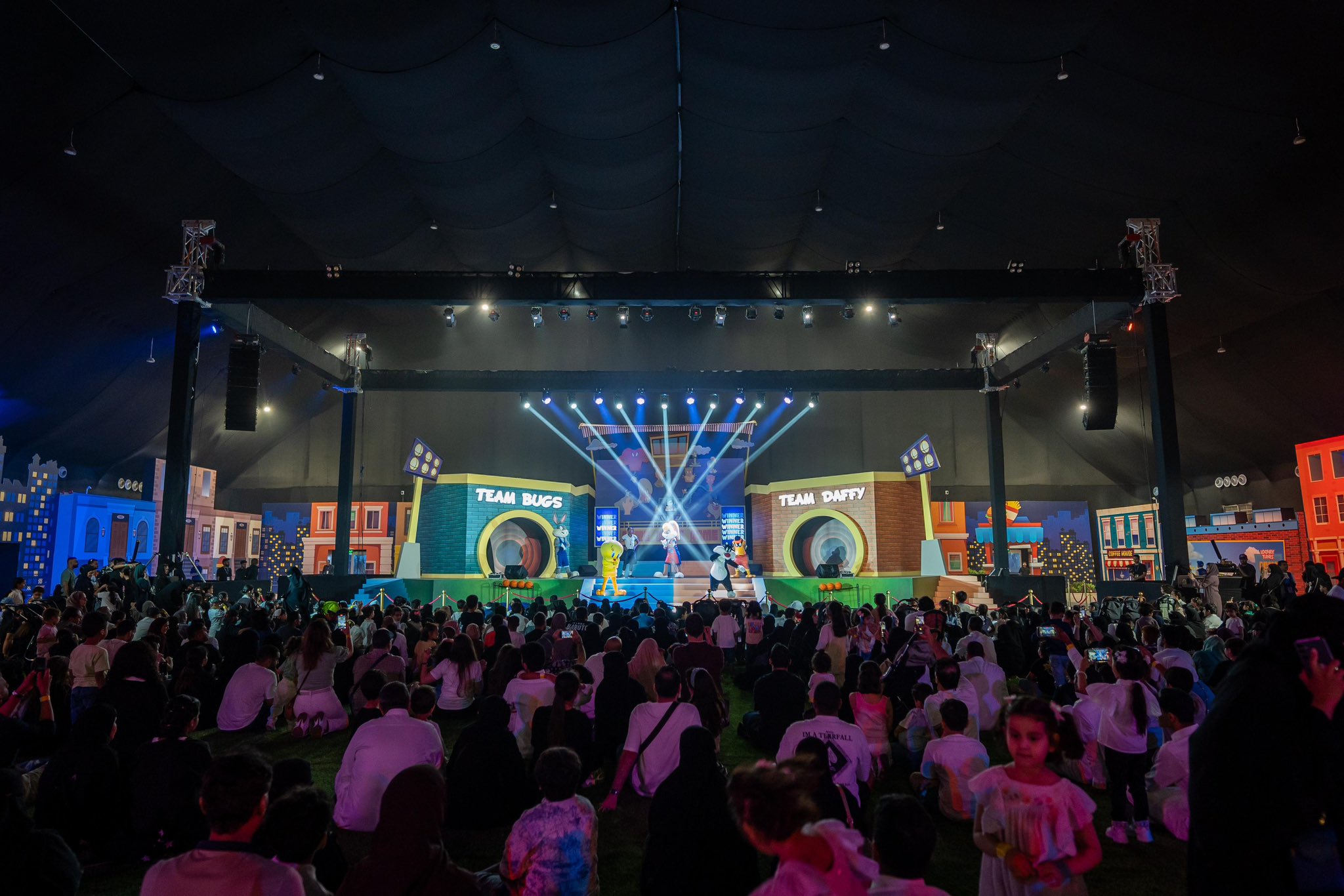  حضور كبير لفعاليات ورنر برذرز. 