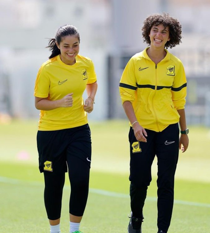  صبا توفيق وفرح جفري من تدريبات الاتحاد. 