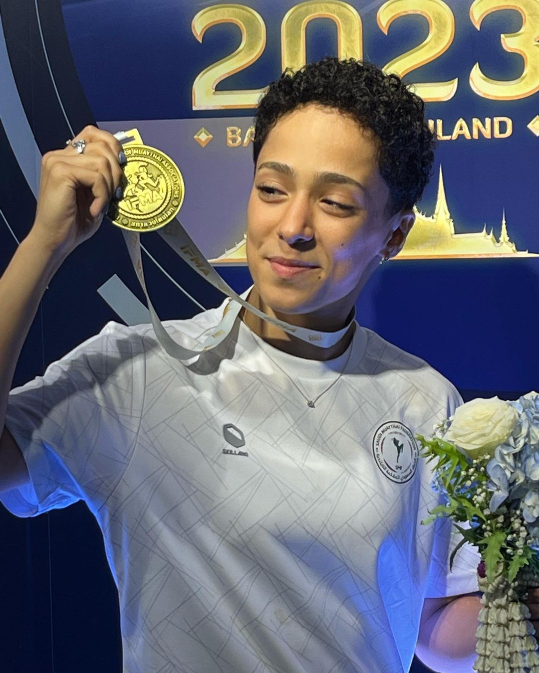  والذهب لهتان السيف 