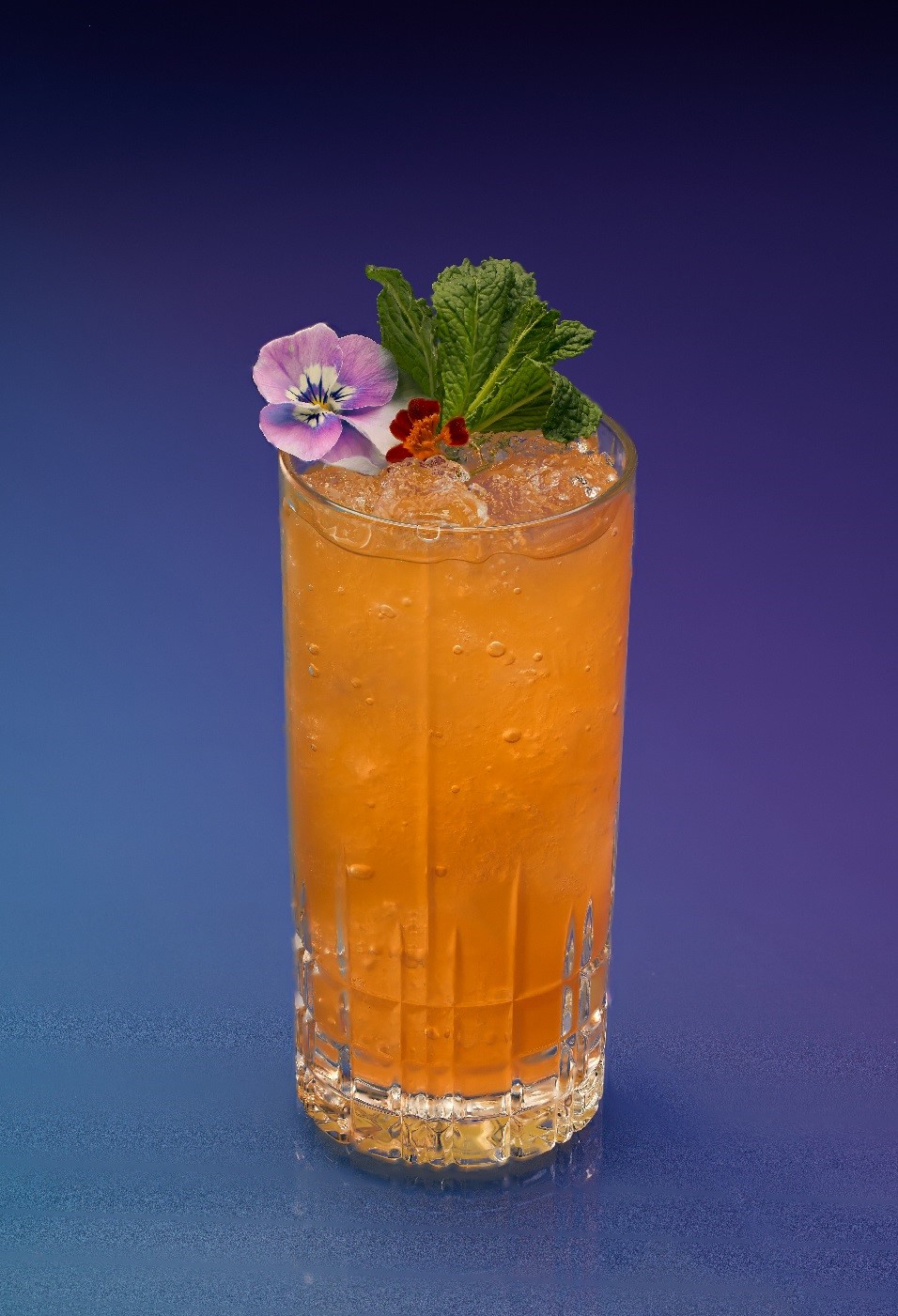 تجربة لا تنسى من الأطباق الآسيوية والمشروبات اللذيذة في مطعم لينغ لينغ بمنتجع أتلانتس ذا رويال في دبي