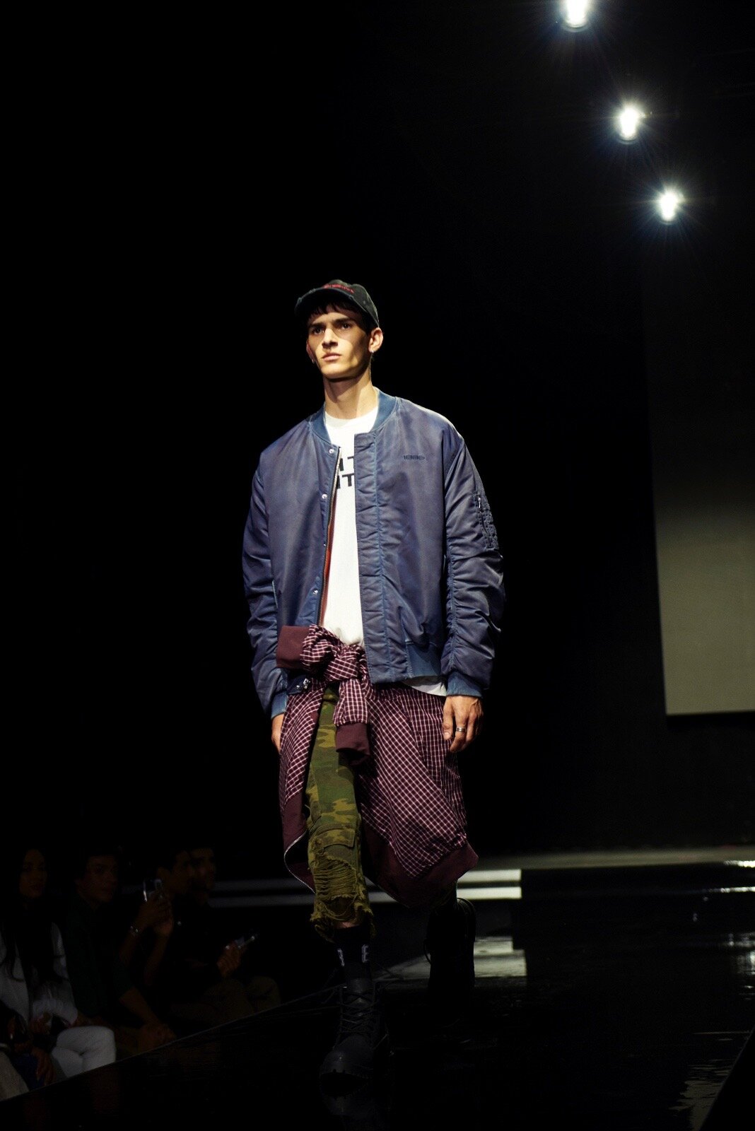 عرض أزياء 100 براند سعودي