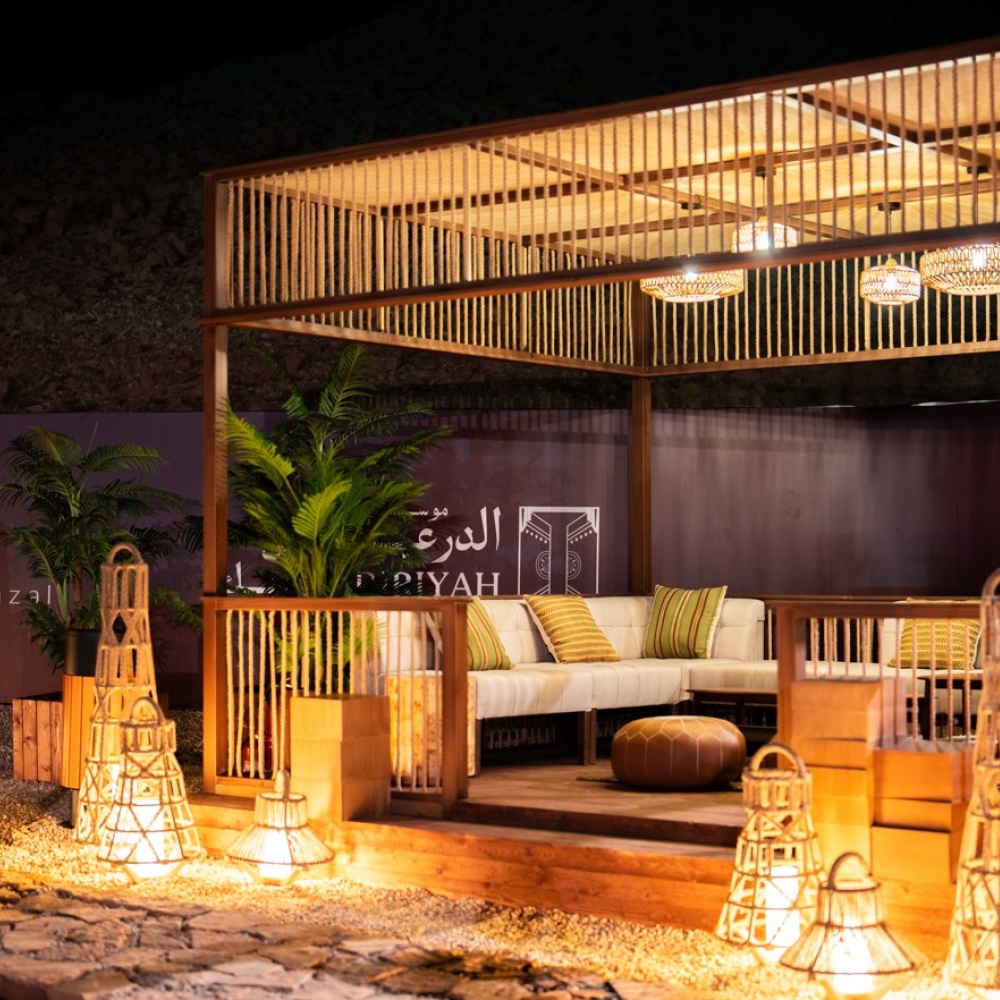  الأصالة والتراث الأصيل في تجربة منزال. 