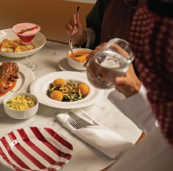 تجربة أنيقة بانتظاركم في مطعم لو كومبتوار