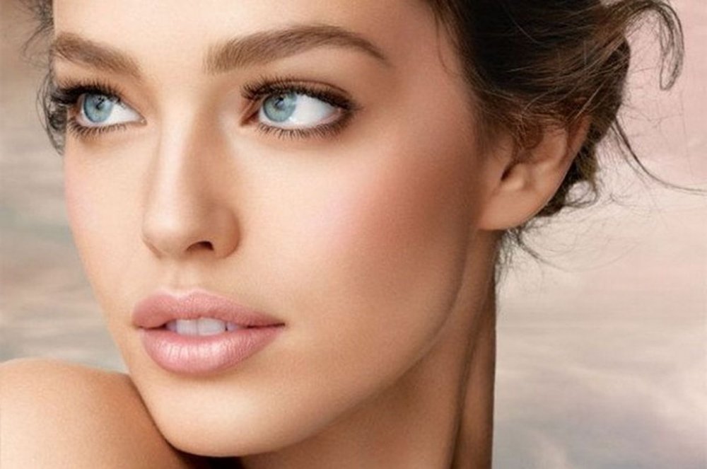 طريقة عمل مكياج خفيف يومي للصبايا مناسب لموسم الشتاء بالخطوات
