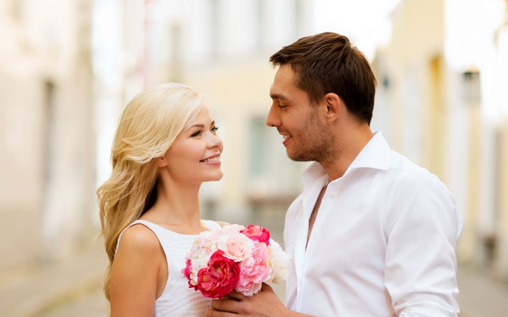 اتيكيت التعبير عن الحب والمشاعر تجاه الاخرين