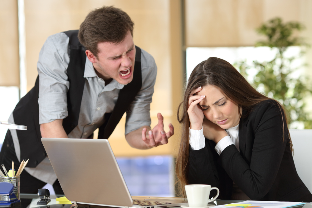 اتيكيت التعامل مع ذوي الطباع السيئة اتيكيت التعامل مع ذوي الطباع السيئة