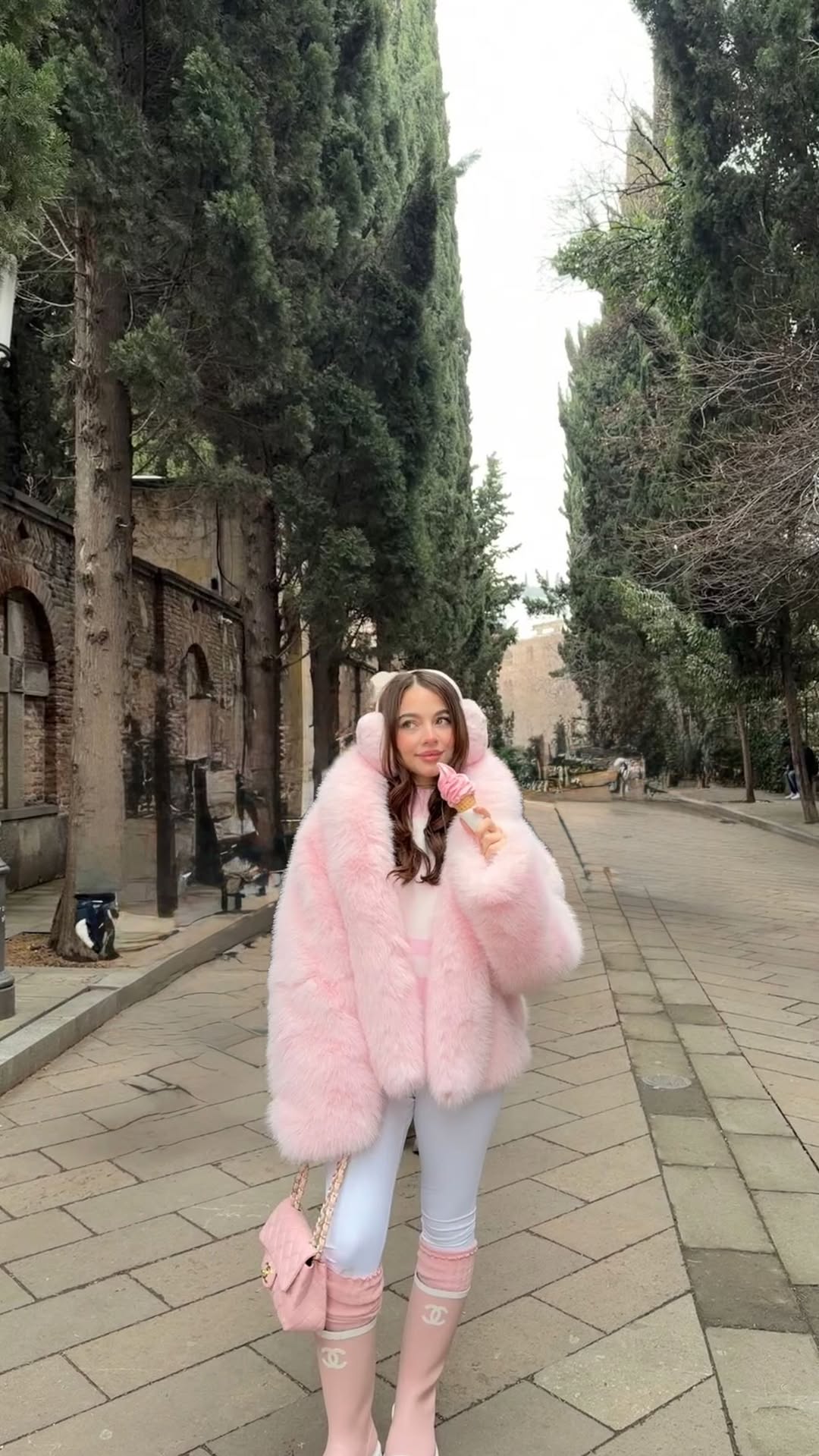 بيسان إسماعيل بشوارع العاصمة تبليسي