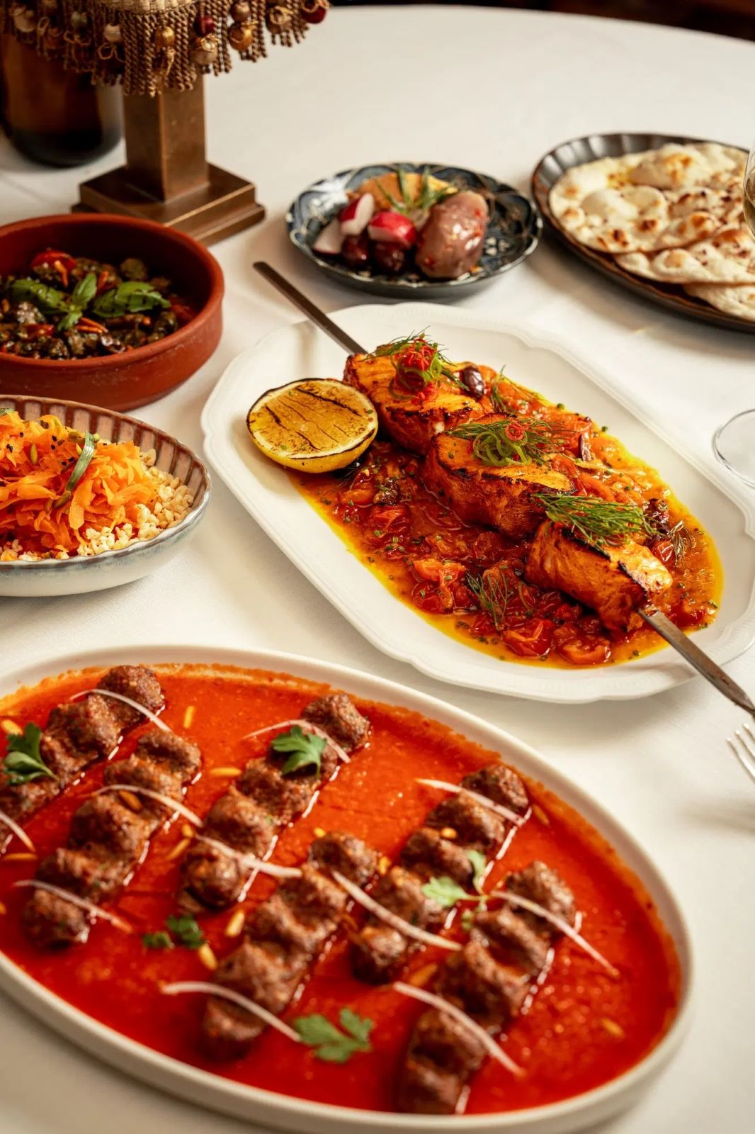 آلايا بطابعه الذي يجمع بين المطبخ الشرق أوسطي ومطبخ البحر الأبيض المتوسط