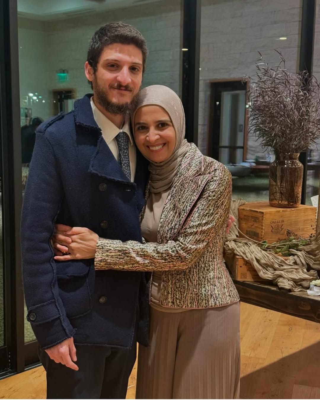 أبناء حنان ترك يفضلون الابتعاد عن السوشيال ميديا