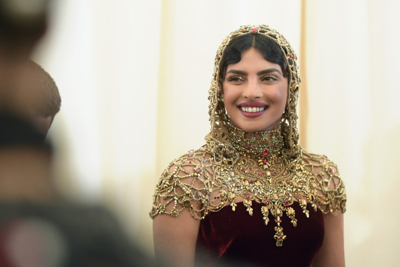 أجرأ أكسسوارات حفل Met Gala بأسلوب Priyanka Chopra