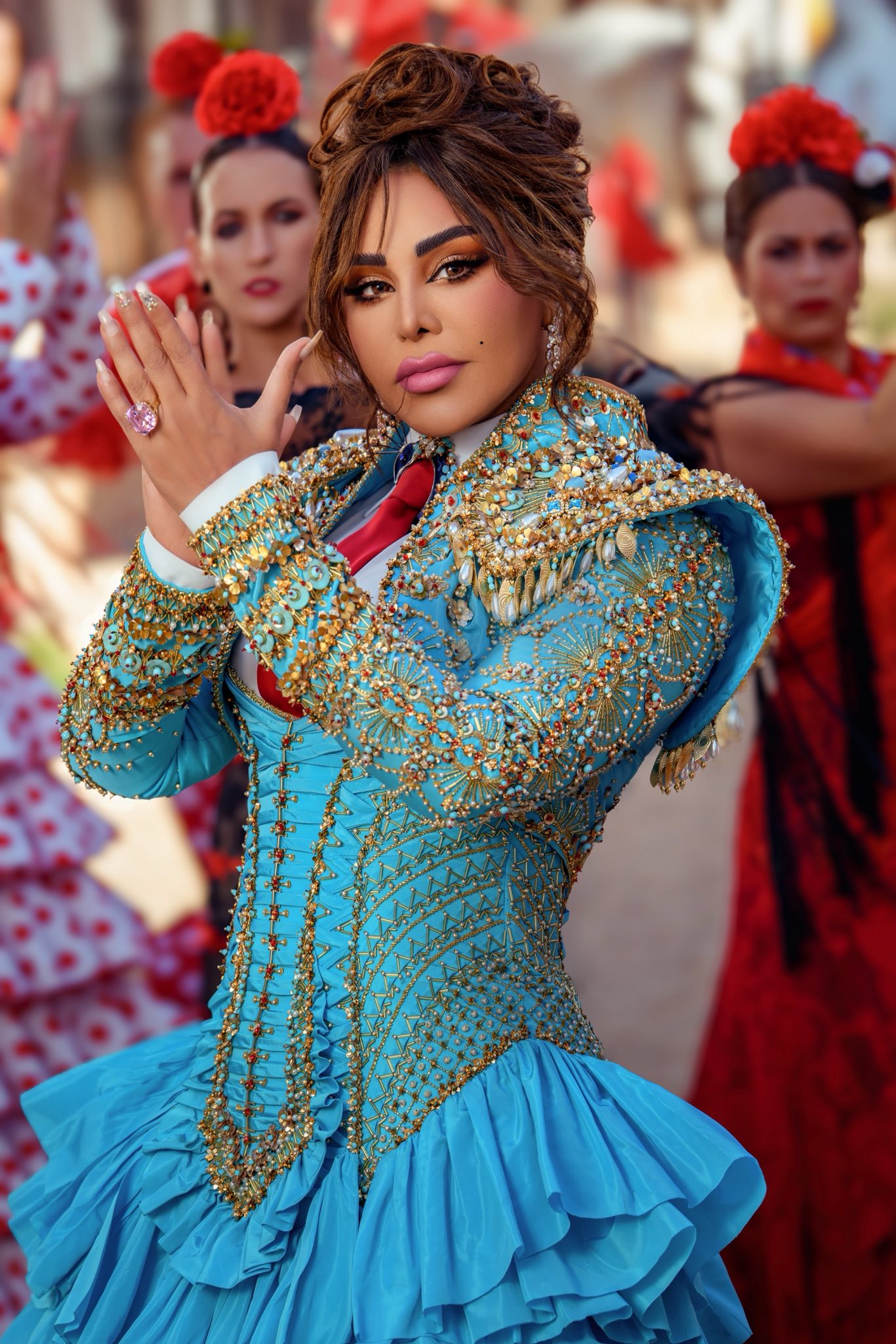 هكذا تُلهمكِ مجوهرات أحلام إطلالتكِ الرومانسية في عيد الحب