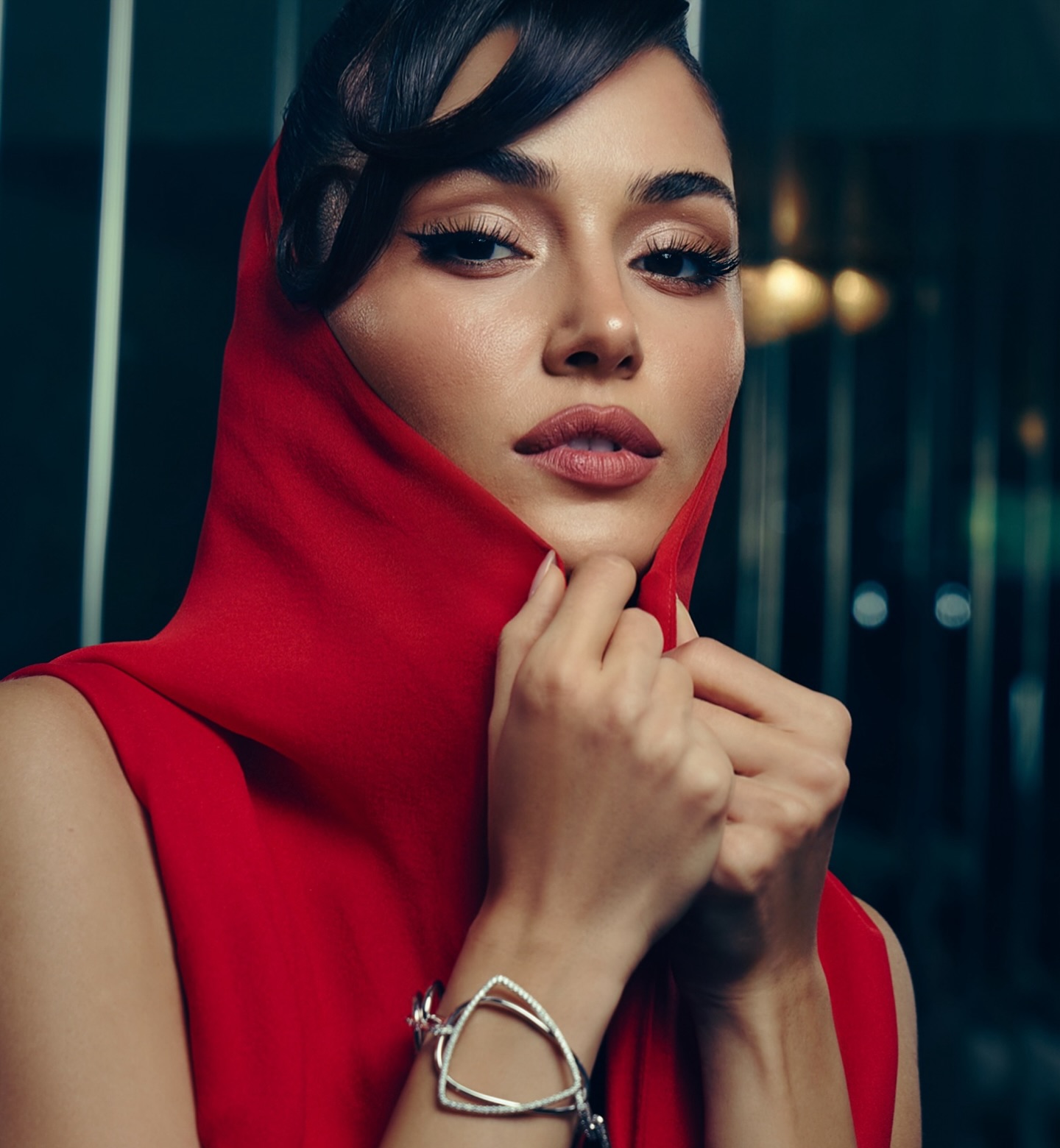 أجمل مجوهرات هاندا أرتشيل بطلة مسلسل "تذكر الحب"