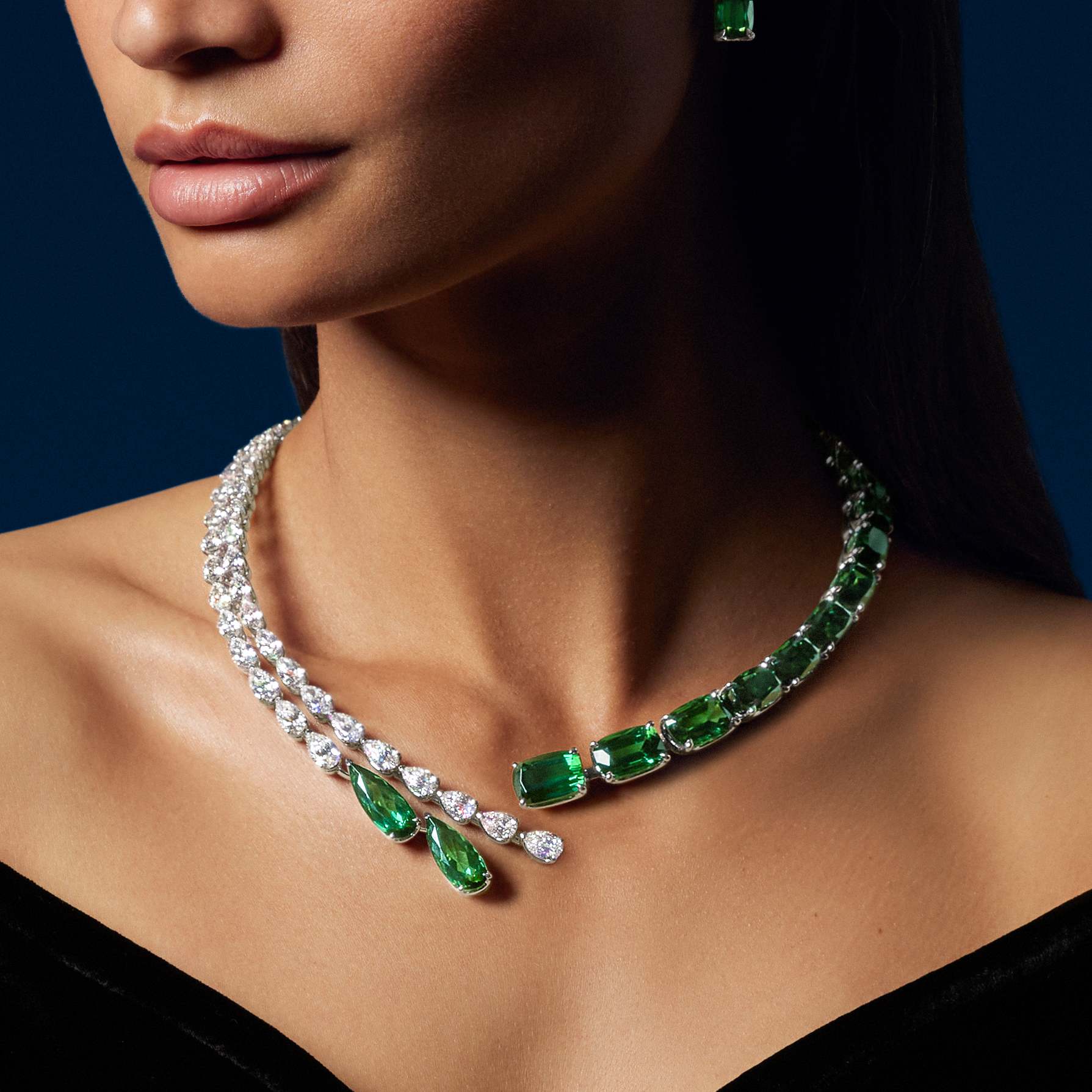 أحجار التورمالين الأخضر الساحرة في قلادة من Bucherer