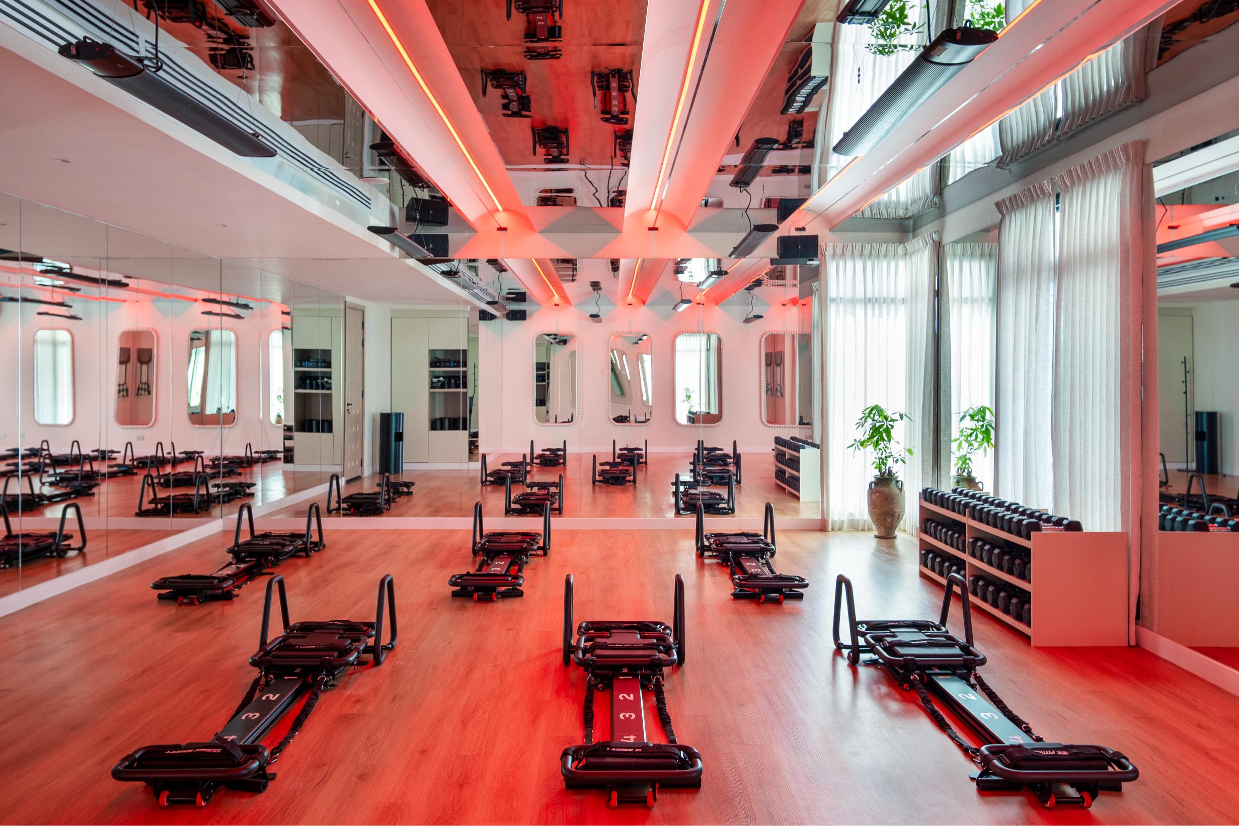 أحد صفوف البيلاتس التي تقدمها Boost لروادها