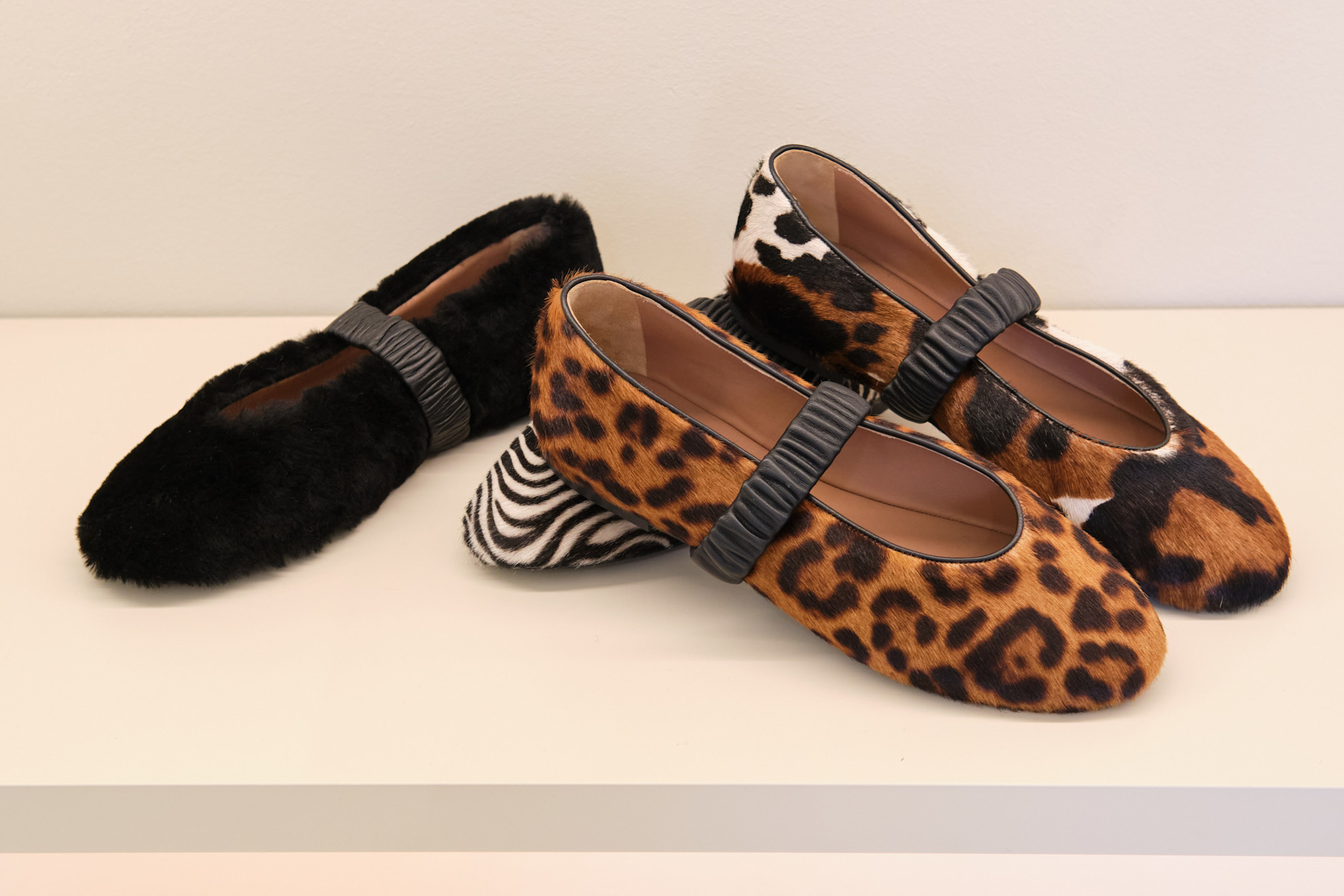 أحذية فلات أنيقة من Pollini