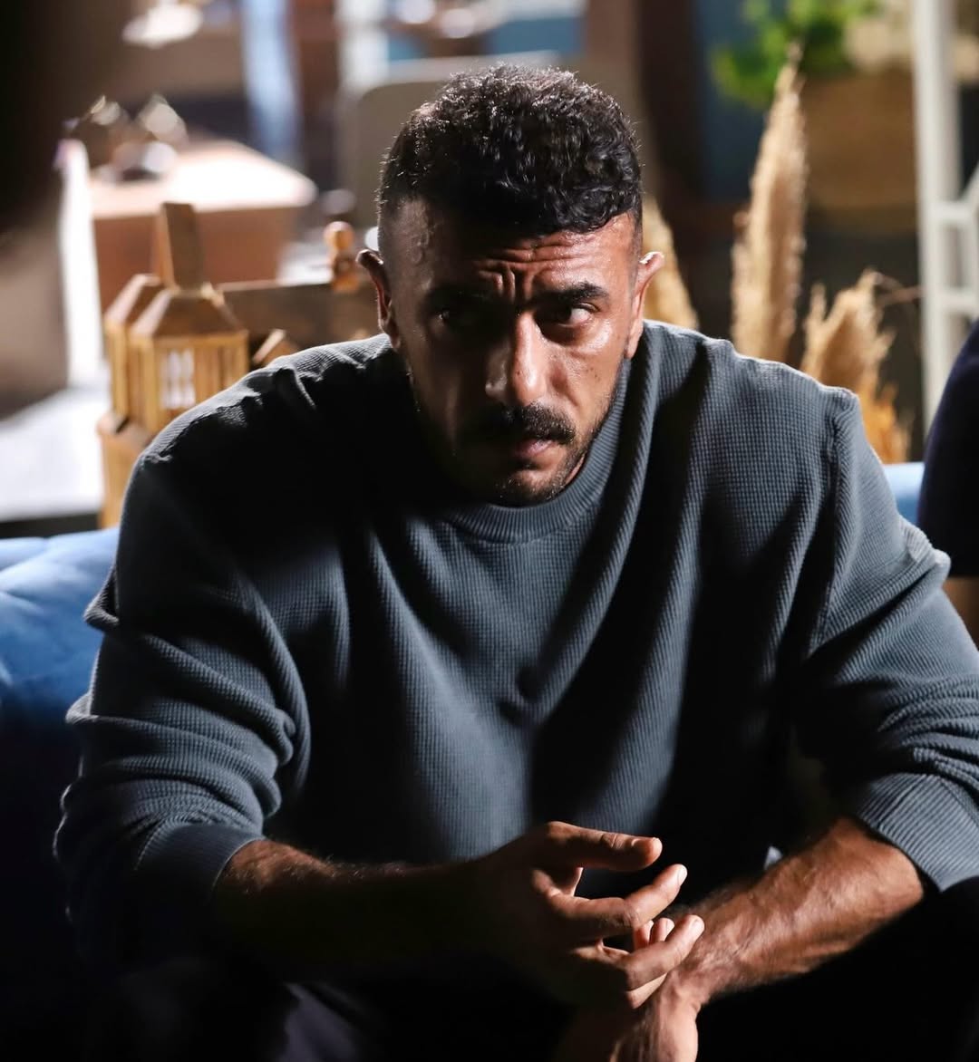 أحمد العوضي يشوق الجمهور لمسلسل رمضان 2027