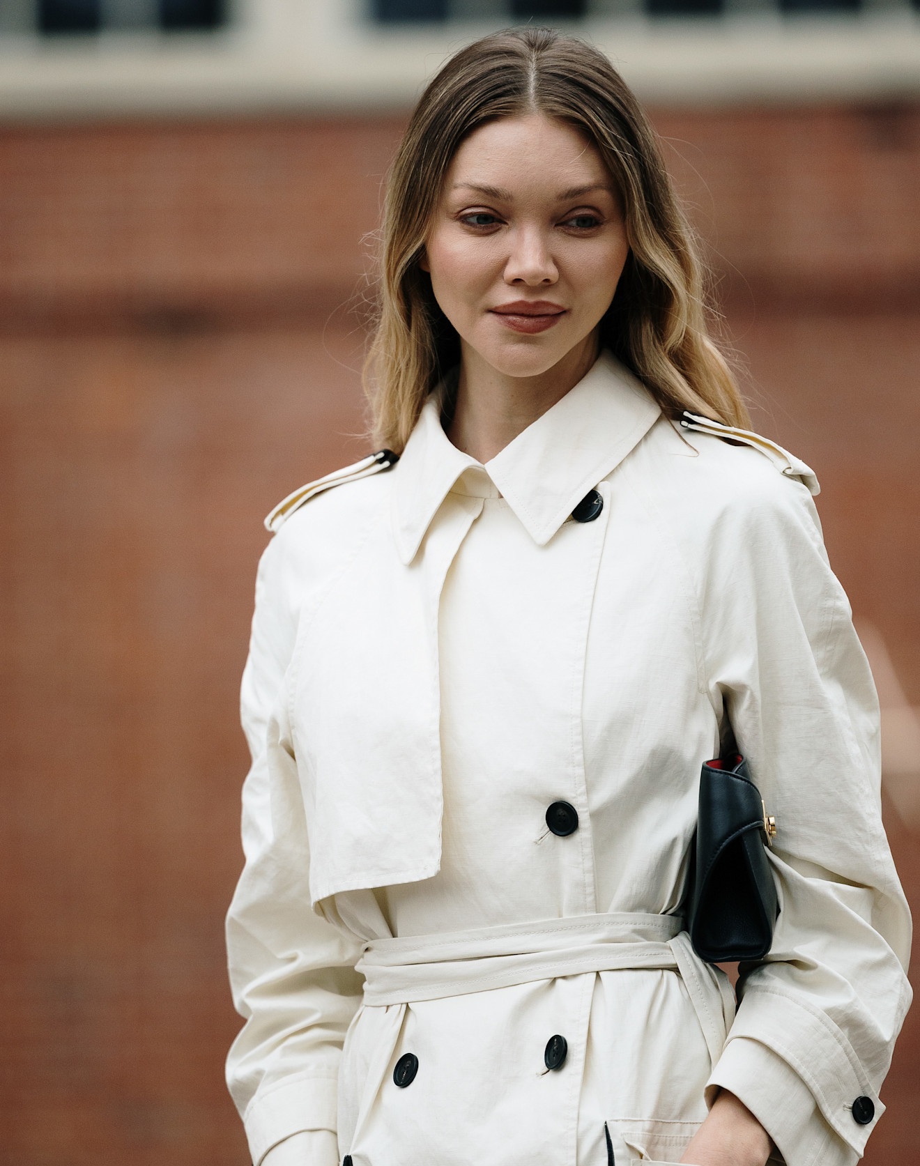 أحمر الشفاه الأومبريه والبني رائج في شتاء 2027