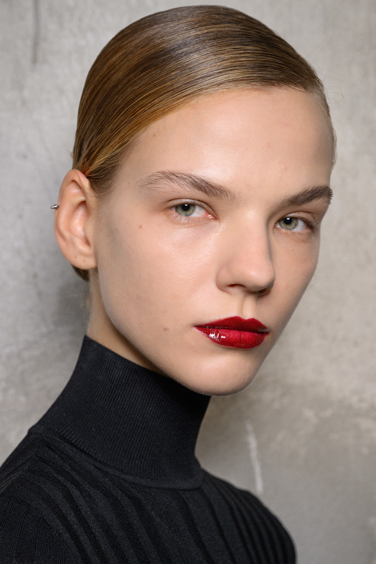 أحمر شفاه Juicy Lips بتدرجات اللون الاحمر من دار Elisabetta Franchi