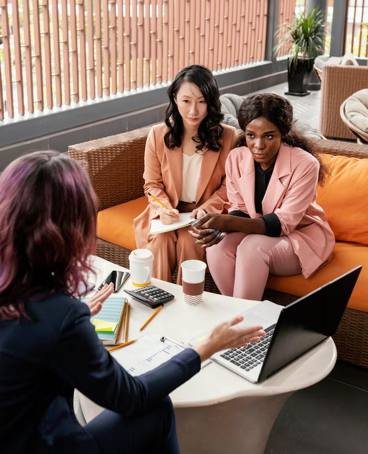 أدوات التواصل المعاصر