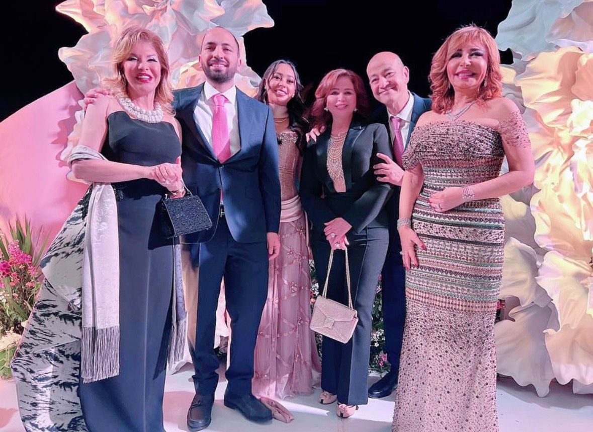 إلهام شاهين وهالة سرحان في خطوبة نجل عمرو أديب ولميس الحديدي