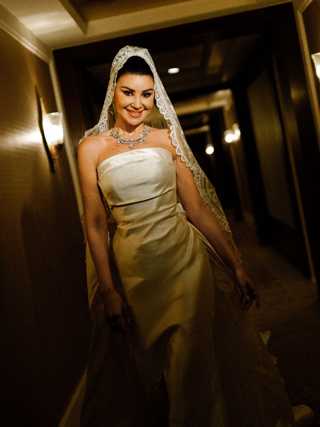 أروى جودة بقلادة فارهة من علامة المجوهرات المصرية Milad Raouf Jewellery