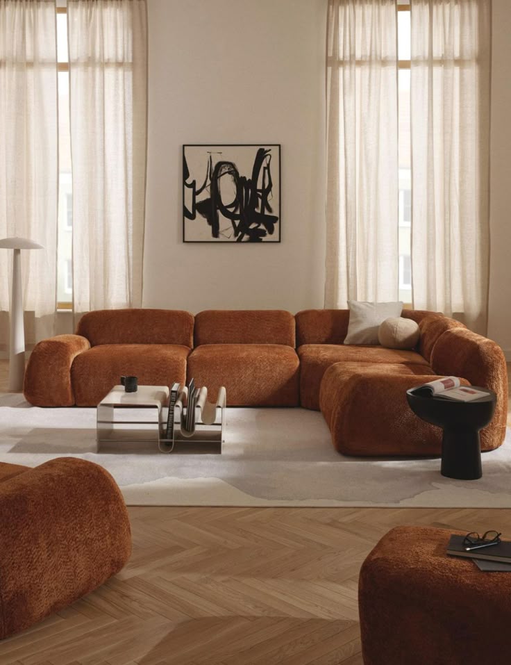 أريكة Modular مكونة من وحدات منفصلة بخطوط نظيفة