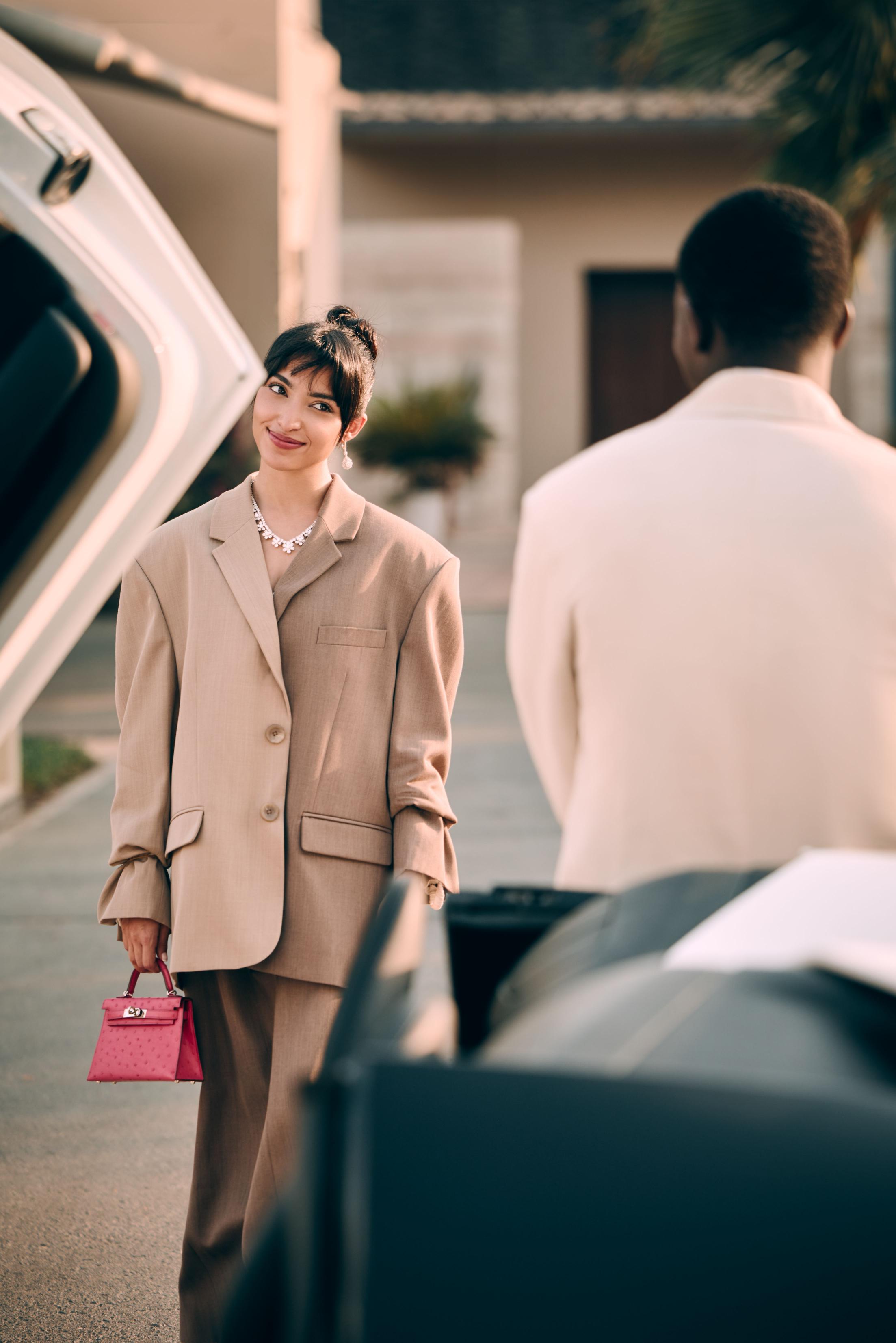 أسبوع المقتنين في دار سوذبيز أبوظبي _ فيديو الحملة بمشاركة أمنا القبيسي ودامسون إدريس