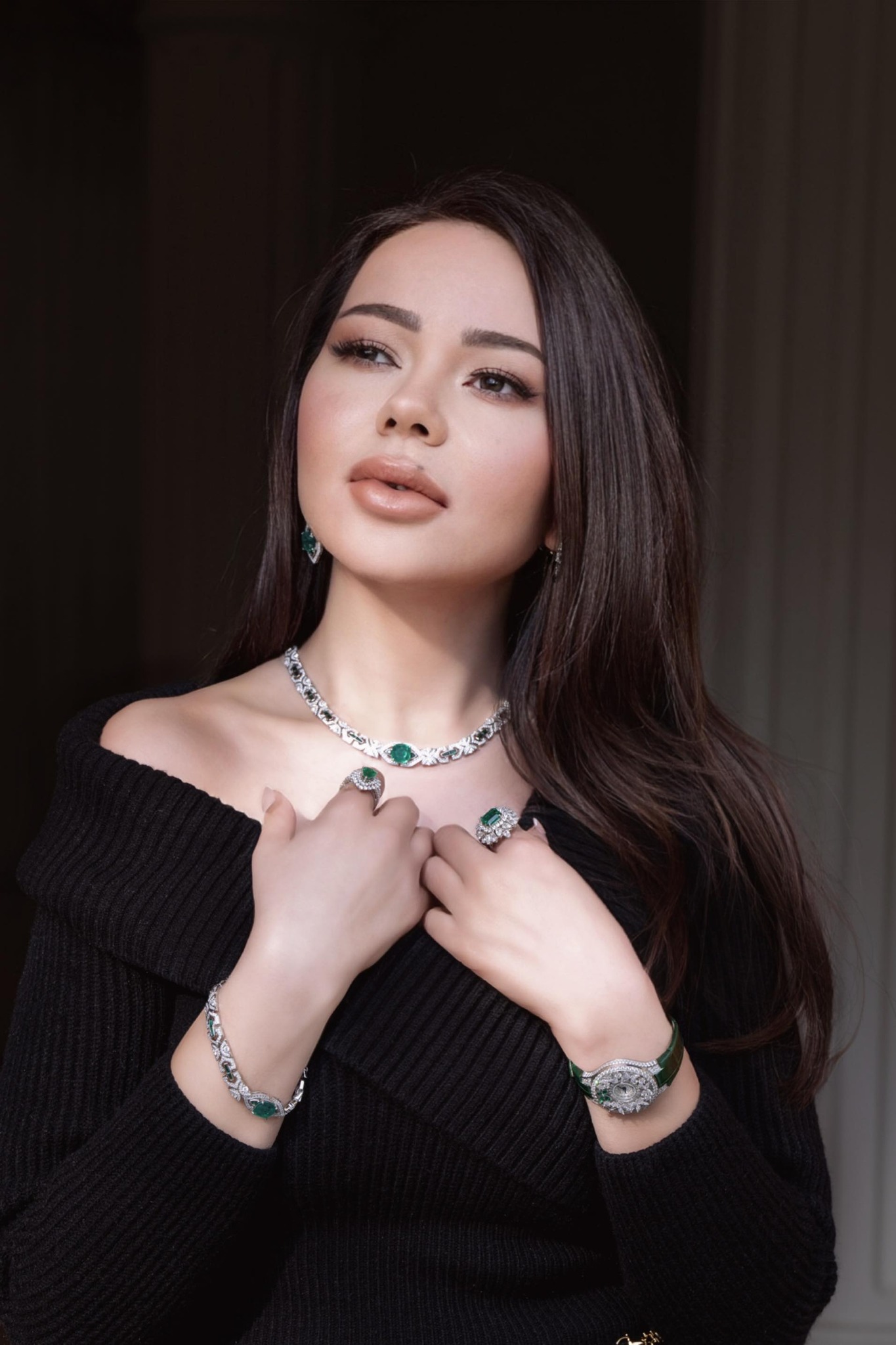 أسماء إبراهيم بطقم مجوهرات فارهة من دار المجوهرات بولغري BVLGARI