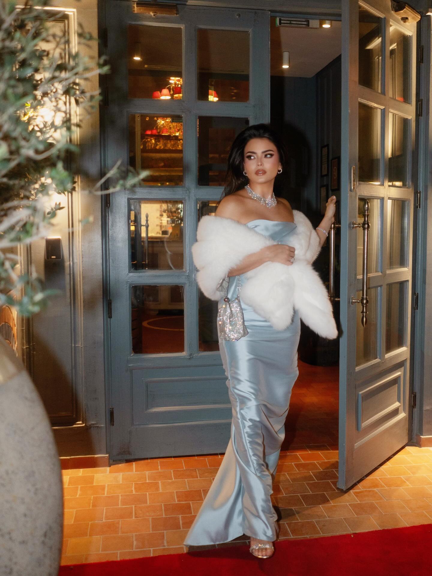 أسماء جلال بمجوهرات دار شوبارد Chopard العريقة